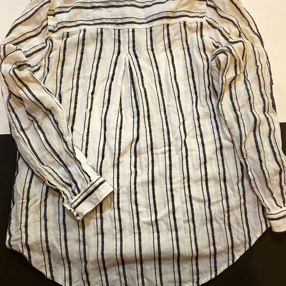 Lucky brand top size 1X - Picture 6 of 6